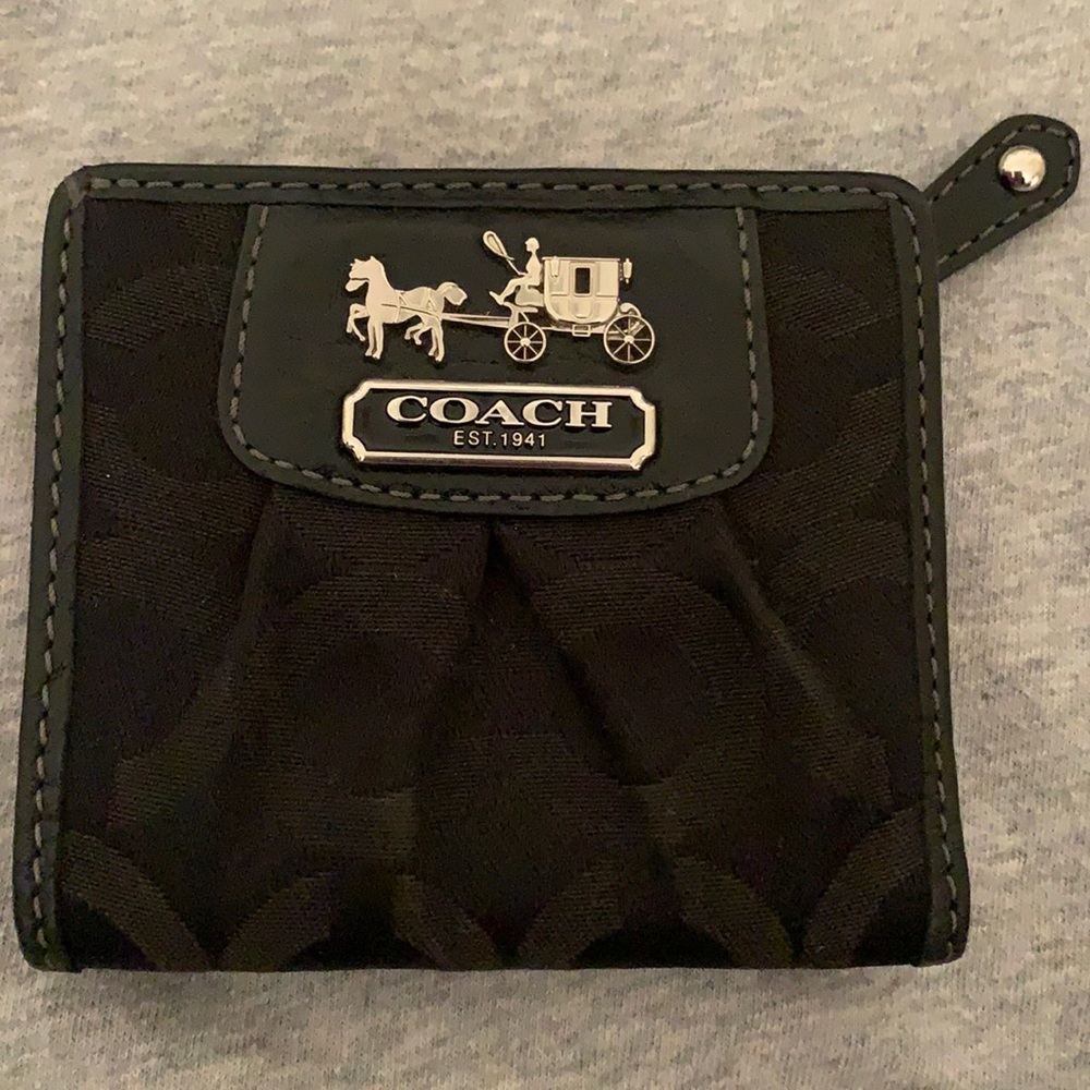Coach signature “C” wallet